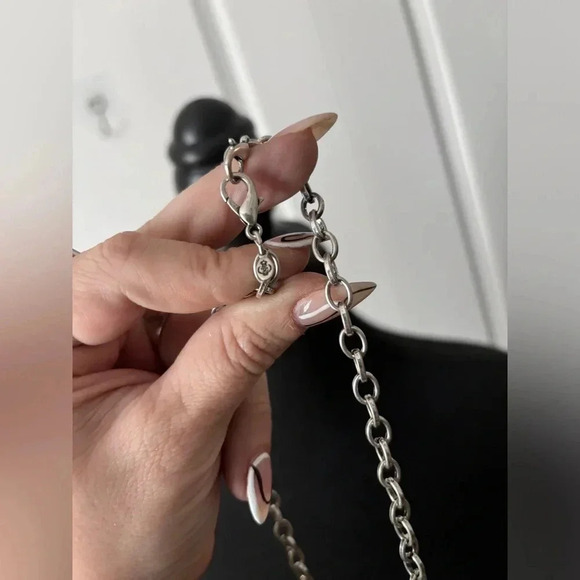 Vintage | Y2K Chunky Art Deco Statement  Necklace - Picture 6 of 6